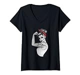 Mujer Girl Power Pin Up Art by Anne Cha Modern Rosie the Riveter Camiseta Cuello V